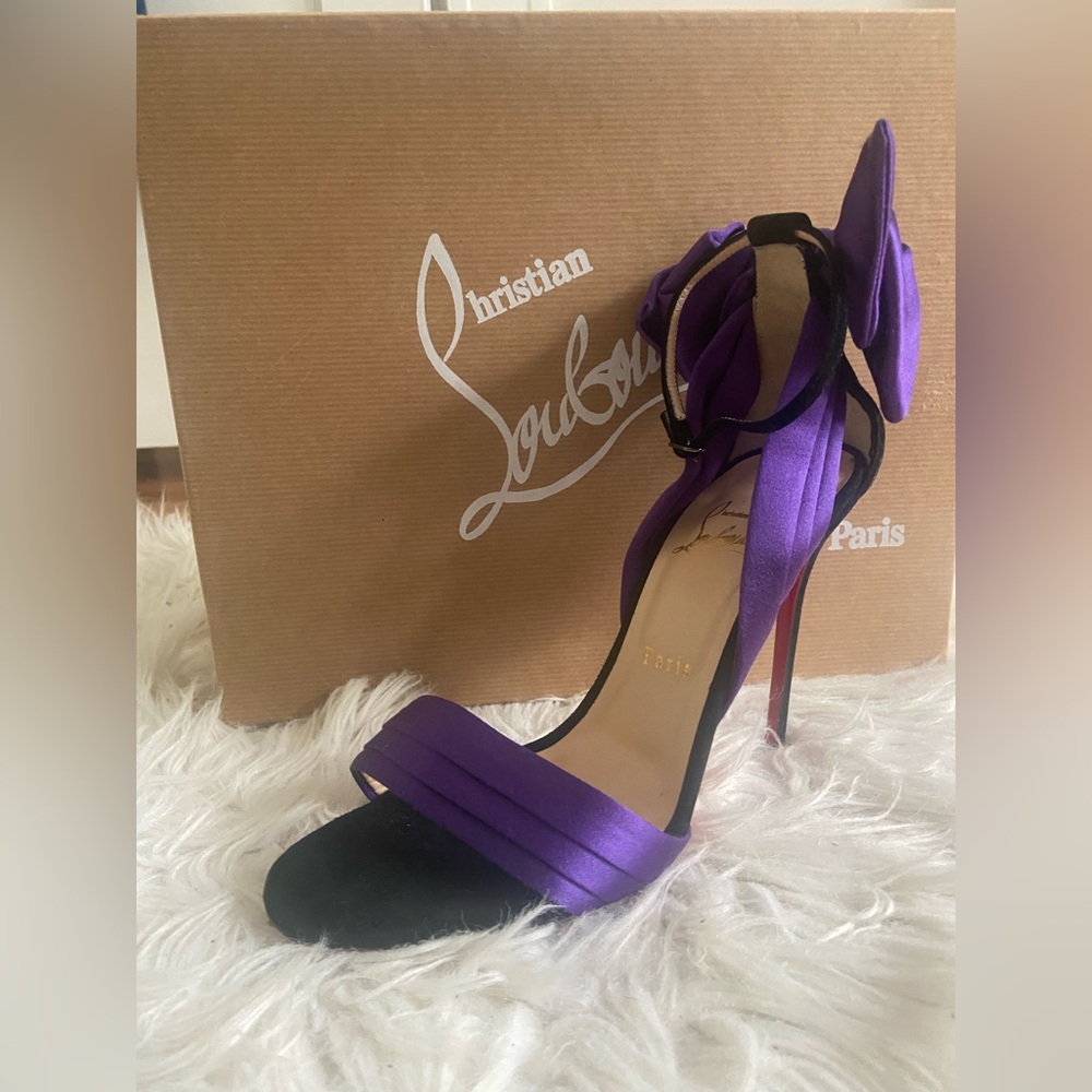 NIB Louboutin Vampanodo 100